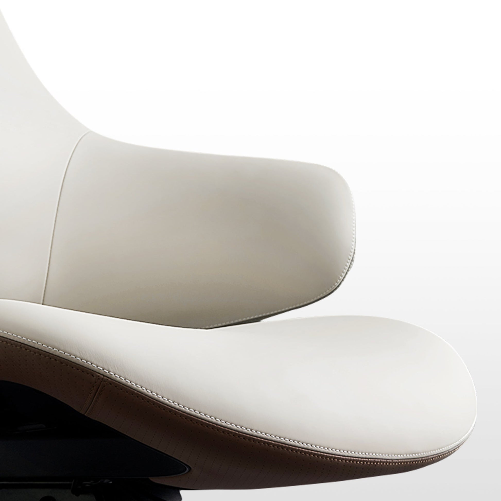 OC28, Genuine Leather Executive Office Chair
